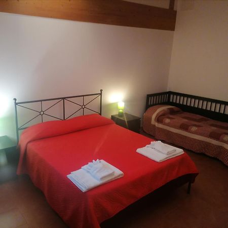 Agriturismo Sentiero Delle Fiabe Villa Sirolo Oda fotoğraf